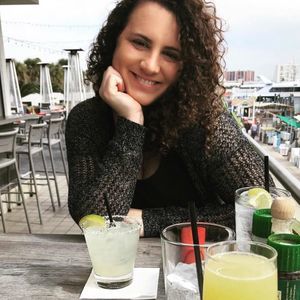 Meet your Posher, Alexis